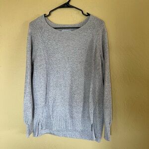 Old Navy Light Gray Women's Crew Neck Sweater